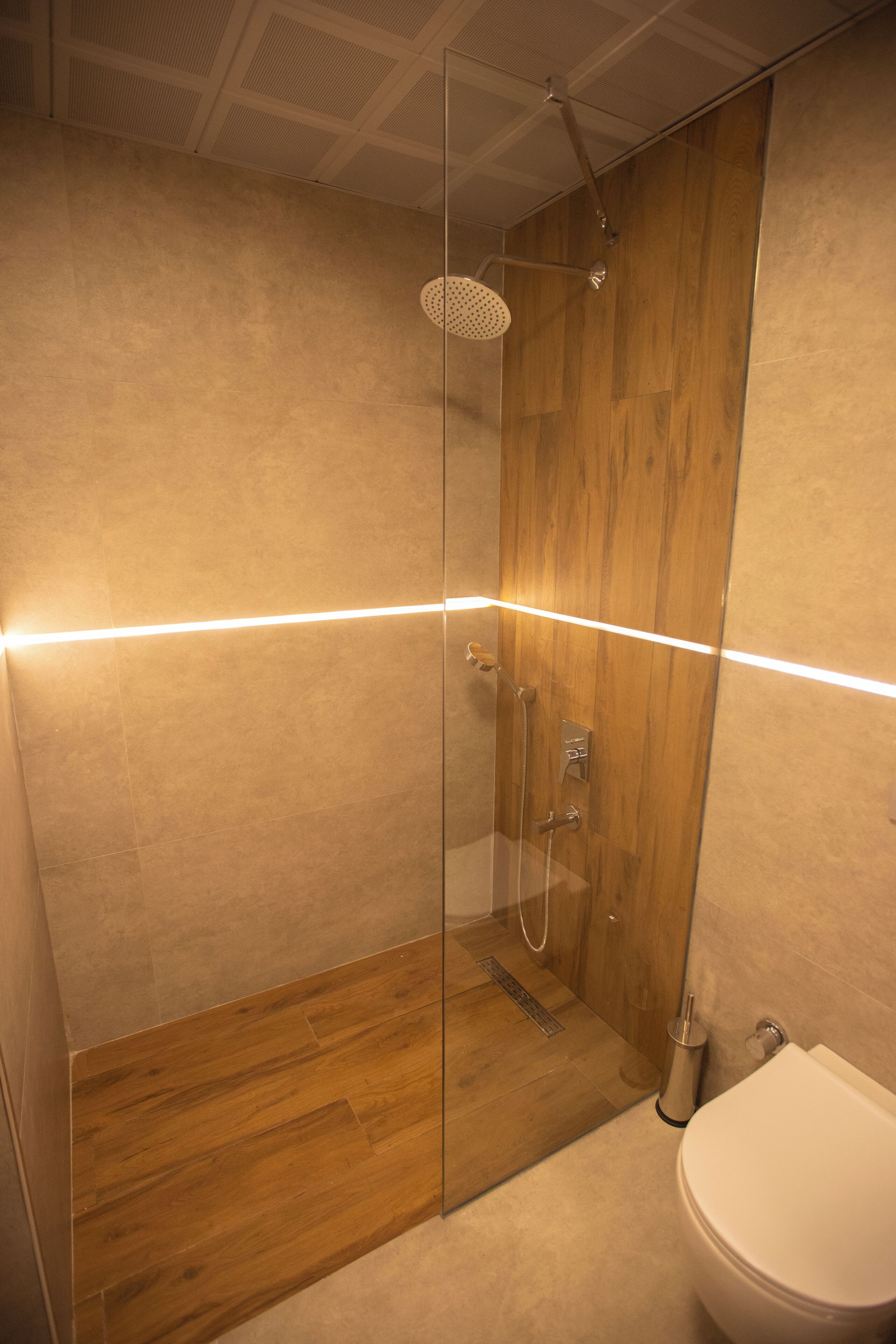 Standard Twin Room, Balcony | Bathroom