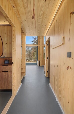 Interior - Mori House at The Retreat at Water's Edge (Tracy City)