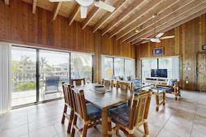 Interior - Charming canal-front home with 37-ft dock, kayaks, grill, patio & club access (Key Colony Beach)