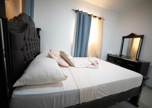 Room - The Jungle: Private Tropical Villa : Pool & 6BR (Puerto plata)