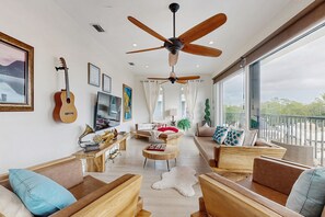 TV - Dog-friendly home with central AC, fast WiFi, W/D, & private hot tub (Key Largo)