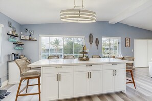 Dining - Waterfront getaway w/ stunning view, dockage, private pool, ping-pong, gas grill (Key Largo)