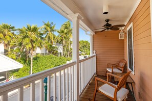 Property grounds - Southern snowbird-friendly house with pool, stunning backyard & great location (Key West)