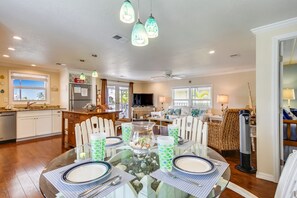 Interior - Dog-friendly home on a wide canal w/ WiFi & amazing water views (Tavernier)