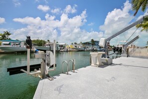 Marina - Dog-friendly home on a wide canal w/ WiFi & amazing water views (Tavernier)