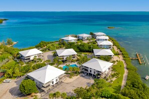 Exterior - Snowbird-friendly townhouse with ocean view, heated pool, central AC, & deck (Marathon)