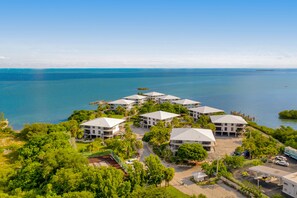 Exterior - Snowbird-friendly townhouse with ocean view, heated pool, central AC, & deck (Marathon)