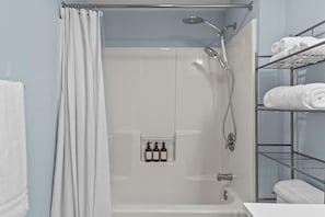 Shower, hair dryer - Pups and Pints - Water View - We Love Dogs (Wilmington)
