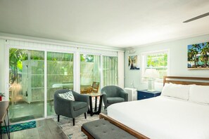 Tabla de planchar con plancha, wifi gratis y ropa de cama 