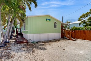 Exterior - Snowbird-Friendly Home with Central AC, High-Speed WiFi, and Washer/Dryer (Key Largo)