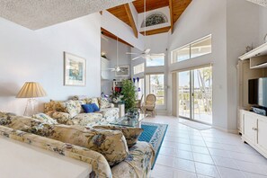 TV, DVD player - Historically located condo w/ocean views, pool, loft, AC & guest boat access (Layton)