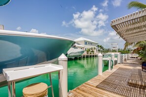 Marina - Waterfront Home w/ Private Dock, Outdoor Shower & Home Office - Dog-Friendly (Marathon)