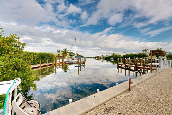 Marina - Cozy home with water access, private pool, dock, wifi, central a/c, balcony (Marathon)