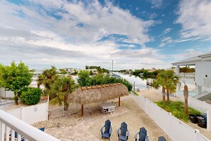Terrace/patio - Cozy home with water access, private pool, dock, wifi, central a/c, balcony (Marathon)