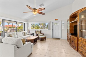 TV, books - Waterfront home with 35-ft dock & access to Cabana Club pool & beach (Key Colony Beach)