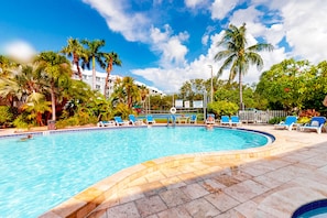 Pool - Wonderful Condo in Key West w/Free WiFi, Lanai, A/C, Shared Hot Tub & Pool (Key West)