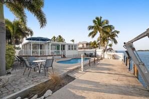 A heated pool - Dog-Friendly Home on the Water w/ Dock, Boat Access, Private Pool, & Free WiFi (Marathon)