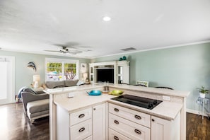 Interior - Inviting home near the water with gazebo, fire table, and heated spa (Marathon)