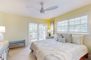 WiFi, bed sheets - Private pool, boat dock, water view, canal front, fully equipped kitchen (Marathon)