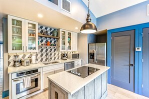 Fridge, microwave, oven, stovetop - Bright Key West House with Private Pool, Gas Grill, W/D, Central AC, & Free WiFi (Key West)