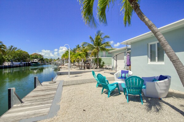 Terrace/patio - Canalfront, Dog-Friendly Home with High-Speed WiFi, Private Boat Ramp, and Kayak (Tavernier)