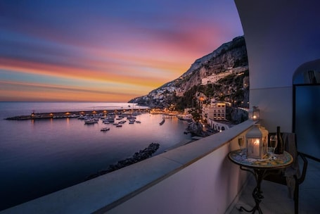 AMALFI GALLERY