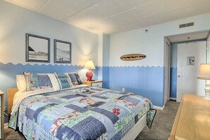 Room - Lovely 3 Bedroom with great bay views, outdoor pool, and just steps to the beach. Vacation at the Shore with Shoreline Properties (Ocean City)