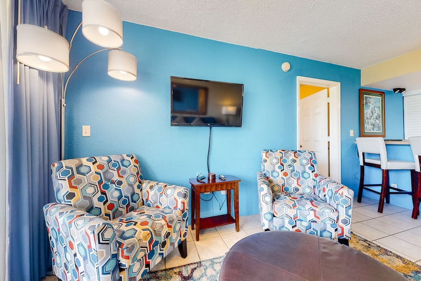 Sunny Condo With Wifi, Hot Tub, Pool & Tennis - Key West, FL