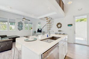 Interior - Key West style waterfront home w/ private pool, modern decor and prime location (Marathon)