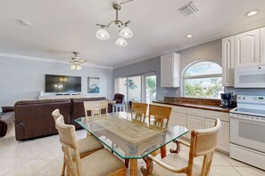 Interior - Waterfront home with 35-foot dock, Cabana Club membership with pool/beach access (Key Colony Beach)