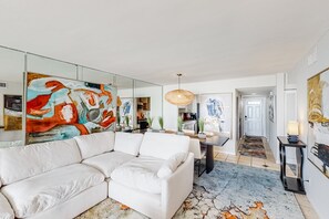 TV - Colorful waterfront condo with pool & hot tub, AC, W/D, & WiFi - dogs OK (Key West)