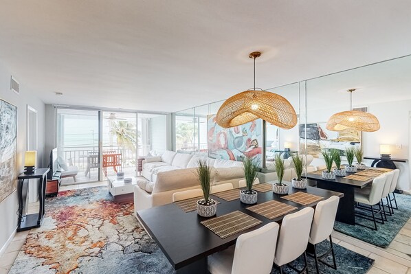 Interior - Colorful waterfront condo with pool & hot tub, AC, W/D, & WiFi - dogs OK (Key West)