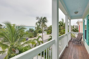 Property grounds - Gorgeous Home with Lush Patio & Private Pool - Two Blocks to Higgs Beach (Key West)