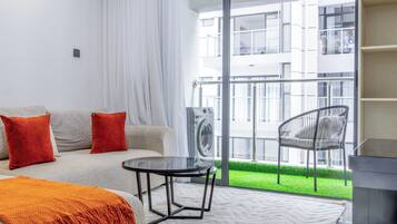 Comfort Apartment, Balcony, City View | Interior