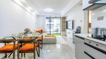 Comfort Apartment, Balcony, City View | Interior