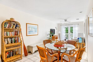 Interior - Snowbird-friendly condo with private balcony, garden views, W/D, on-site pool (Key West)