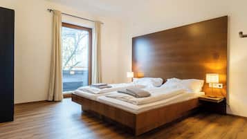 Blackout curtains, soundproofing, iron/ironing board, free WiFi
