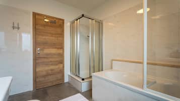 Comfort-Chalet, Bergblick | Badezimmer