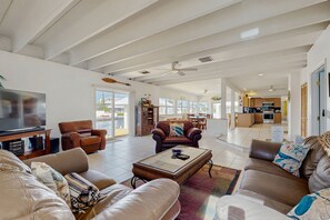 TV, DVD player, stereo - Canal Front Gem W/ Private Dock, PS4, Free WiFi, & Expansive Balcony W/ Views (Key Largo)