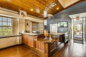 Lobby - Coastal retreat with private balcony, pool, & easy beach access (Tavernier)