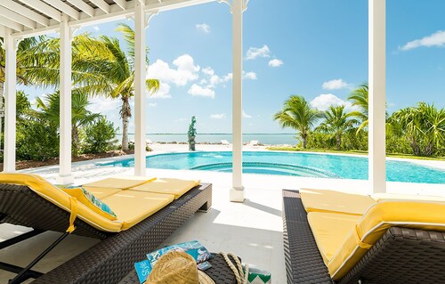 Sublimely private luxury home with enveloping oceanfront views near Key West