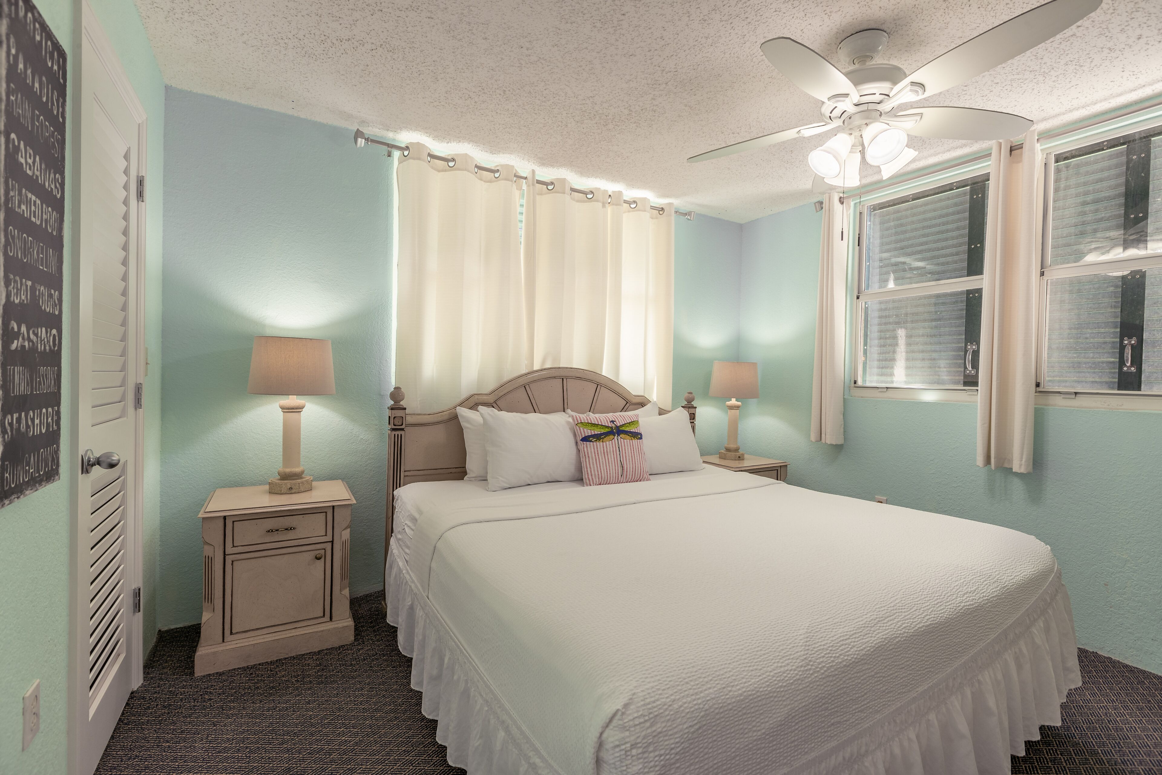 Dog-friendly Condo With Pool, Hot Tub, Balcony, Central Ac, W/d, & Fitness Room - Key West, FL