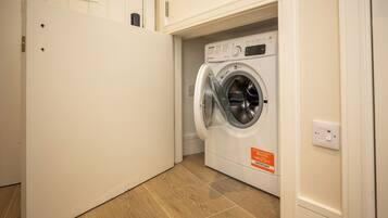 Deluxe appartement, 2 slaapkamers, uitzicht op stad | Interieur