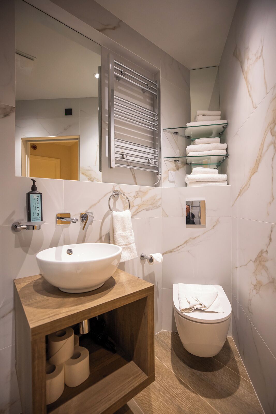 Deluxe Apartment, 2 Bedrooms, City View | Bathroom | Free toiletries, hair dryer, towels, soap