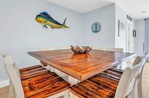 Dining - Waterfront home with private heated pool, dock, canal views, grill, AC (Marathon)