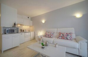Living area - FRGK victoria 3 (Cannes)
