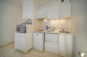 Private kitchen - FRGK victoria 3 (Cannes)