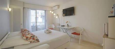 Iron/ironing board, internet, bed sheets