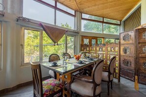 Dining - ELIVAAS Zephyr Sierra 2-BHK Hillside (Dhanaulti)