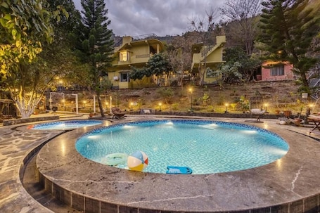 Pool. ELIVAAS Zephyr Sierra 2-BHK Hillside